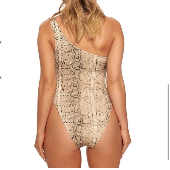 Swimming suit Sz XSmall - Picture 4 of 4